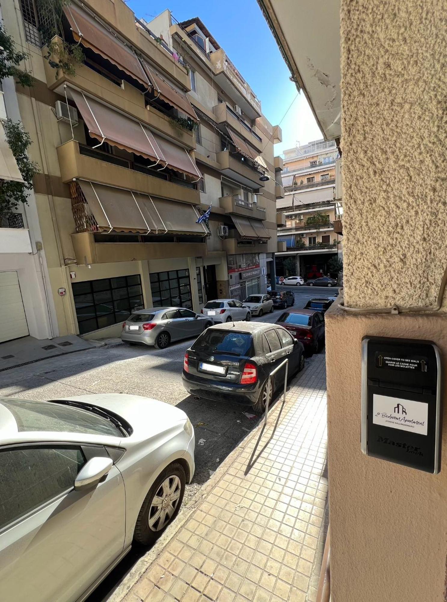 2 Bedroom Apartment Athens - Kallimarmaro Bagian luar foto